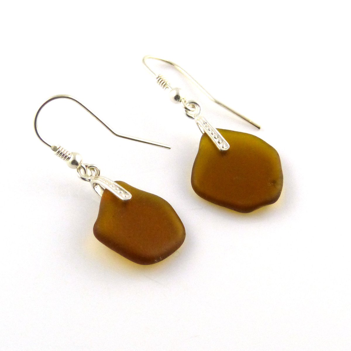 TheStrandline's tweet photo. Amber Sea Glass Sterling Silver Earrings, Drop Earrings, GENUINE Sea Glass, Sea Glass Earrings, Beach Glass Earrings, Dangle Earrings https://t.co/5PjuyLXf1w #EarlyBiz #womaninbiz #supportsmallbusiness #thestrandline #seaglassjewellery #TanColor https://t.co/L5be449WuB