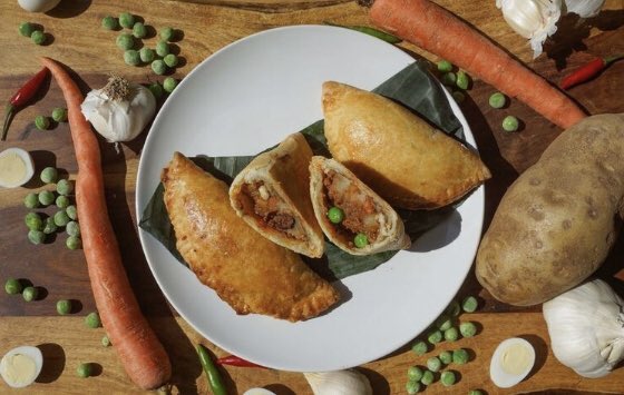 2. LAID-OFF CHEF SIDE HUSTLE (Bay Area)Closed restaurants finding ways to deliver “hella tasty treats” (h/t  @HungryHooker) https://www.hungryhungryhooker.com/hustle&qu...