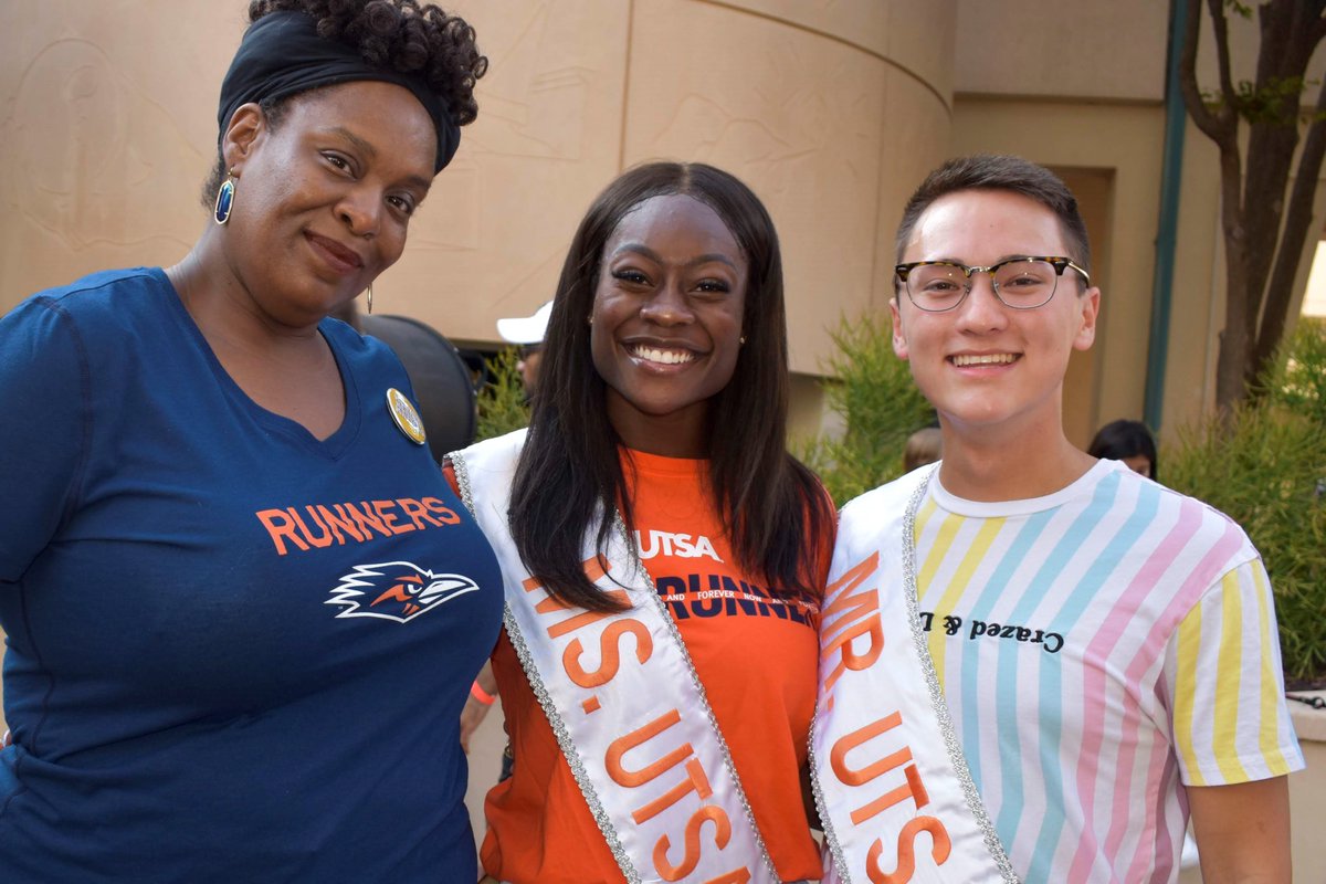 StudentsAtUTSA's tweet photo. Congratulations to @HunterKim_UTSA and @grace_adedipe  🧡your 2018 Mr. and Ms. #UTSA on their graduation 🎓 We are grateful for your leadership and dedication.  Your outstanding contributions to our community are a powerful legacy.   Thank you! #UTSAGrad20 @UTSADoS @UTSA https://t.co/EM9vbbpgj8