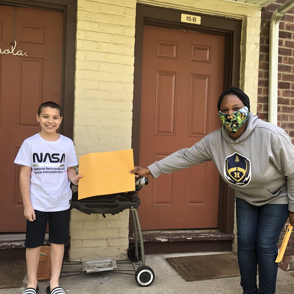 Special delivery of achievement certificates to your Hillers School Stars-school may be closed but the learning and love for our students are always open! <a href="/HPSComets/">Hackensack Schools</a> <a href="/robsanchez23/">Robert Sanchez</a> @Principalmommy