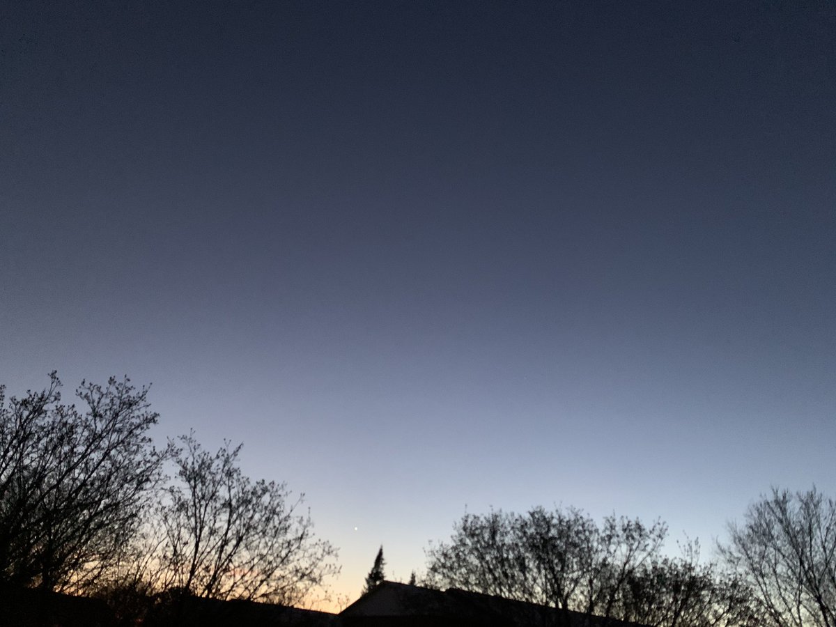9:42 &amp; the sky is so clear &amp; bright 
#North ❤️