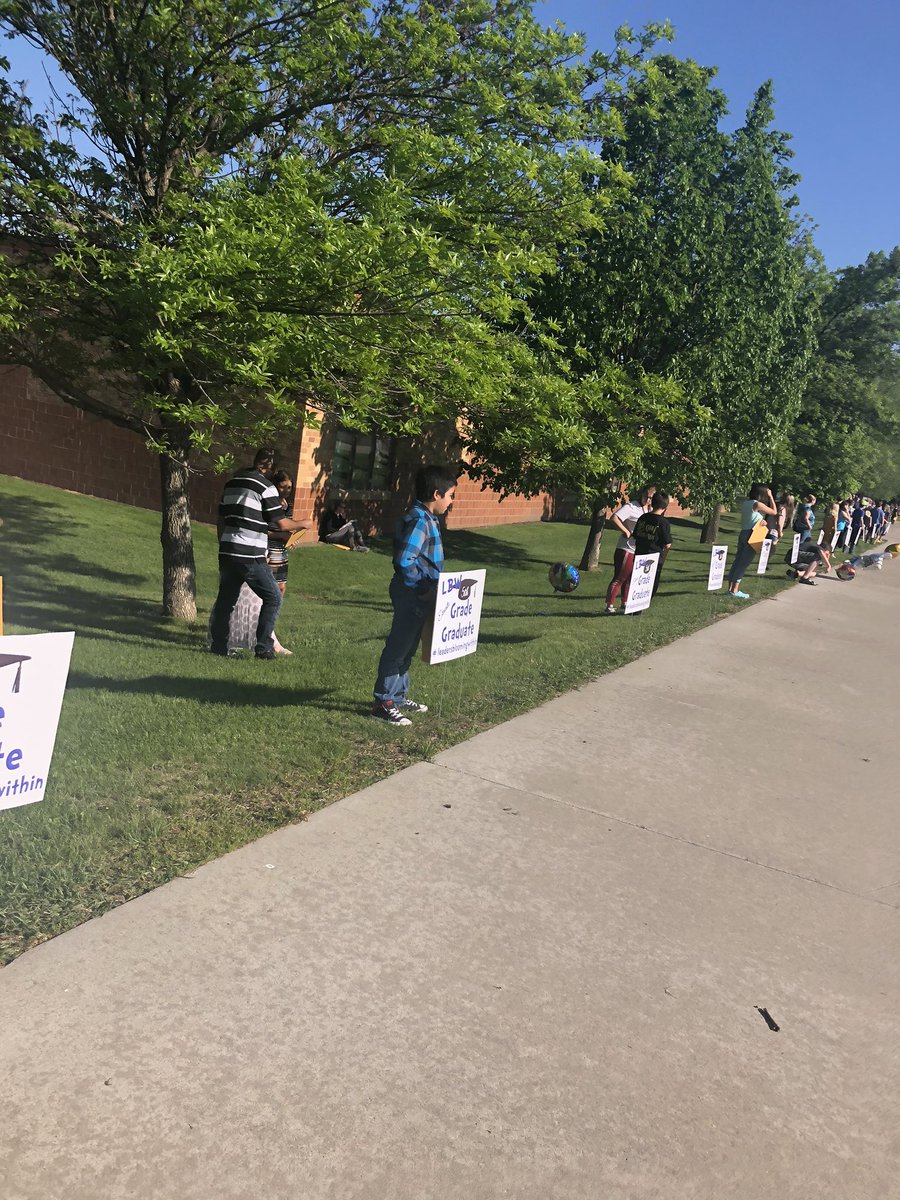 rothkernels's tweet image. Had a great parade for 5th grade Tuesday! #lbwleaders