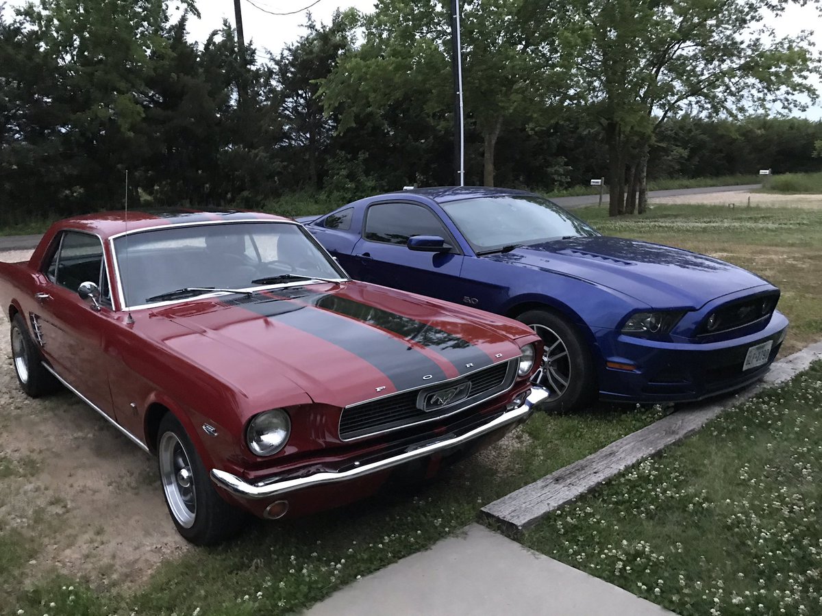 WesleyBlalocK's tweet photo. I got my dream car today! 😍 https://t.co/AB4WJU7um8