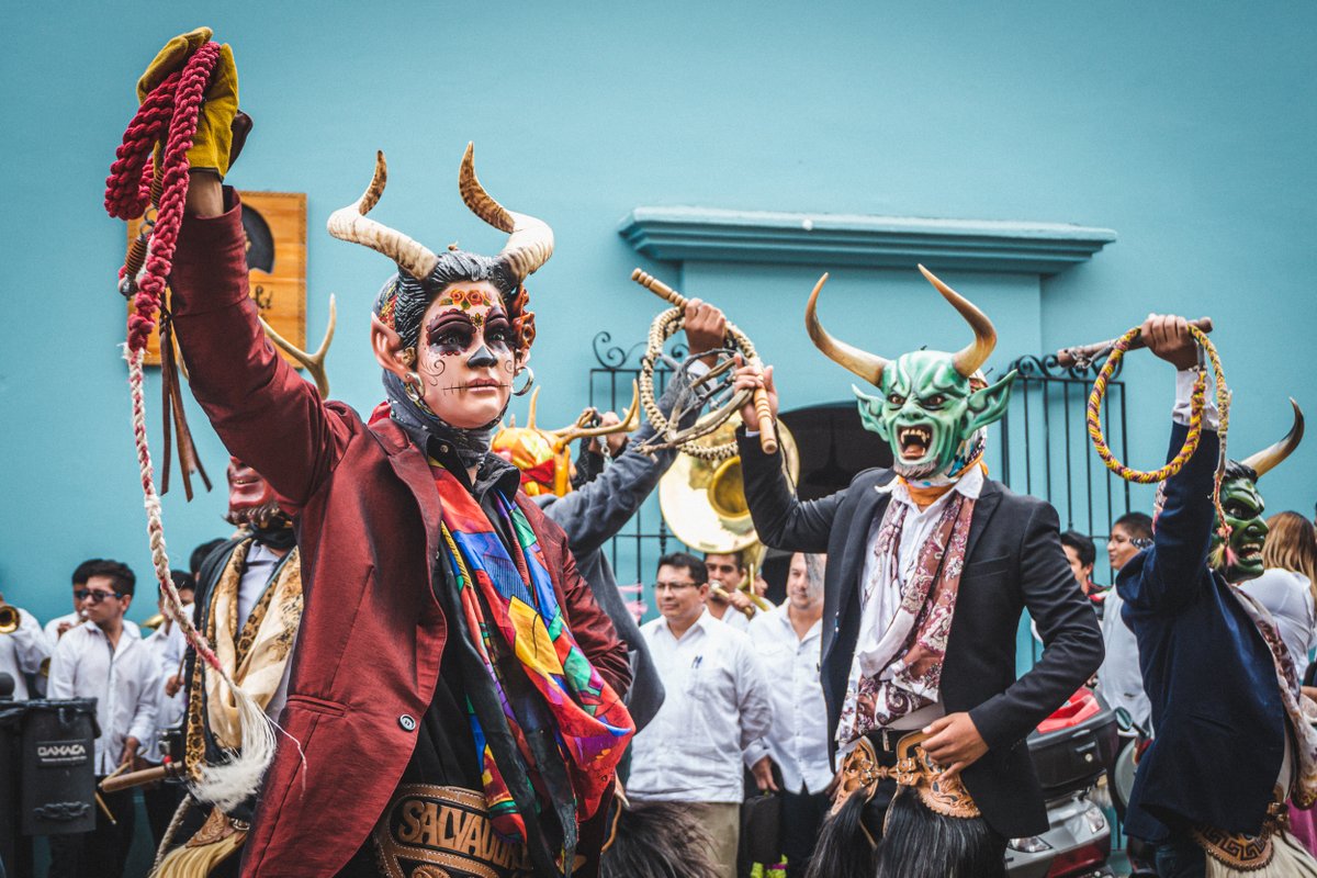 Cómo extrañamos las fiestas y el mezcal.
#Oaxaca.