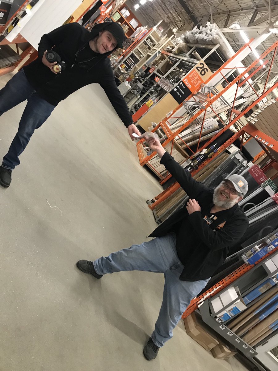 John and his traveling team has spent the last 7 weeks in our store and wanted recognize our overnight lumber associate Scott for building relationships and making that bond strong between Met and the stores!   ⁦<a href="/JasonArigoni/">Jason Arigoni</a>⁩ ⁦<a href="/fmbeaulieu/">Freddie Beaulieu</a>⁩