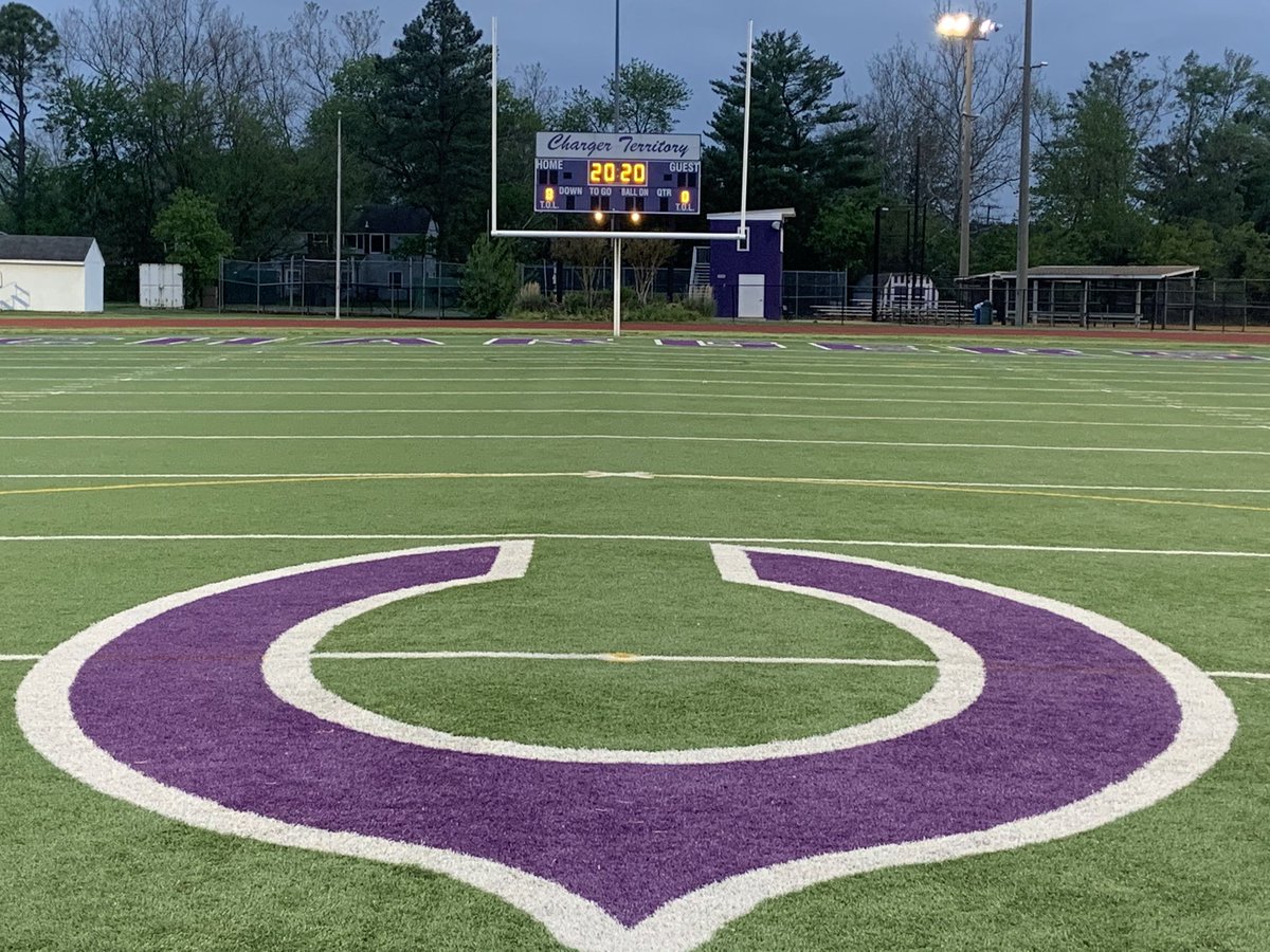 Chantilly_HS's tweet photo. Tonight at 20:20 military time the stadium, baseball and softball lights were turned on to honor our seniors.  We miss you! https://t.co/Rp1jPWc9on