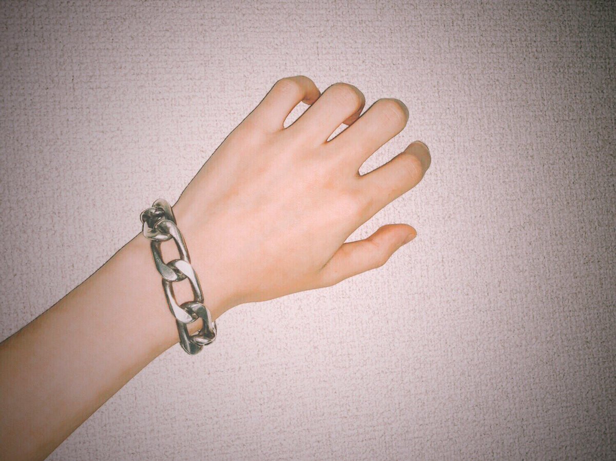 w2emagazine's tweet photo. Fashion + Safe

I'll do what I can do now.

Thank you for your message. 

本日のGuestさんのアイテム。
ヴィンテージバングル ! https://t.co/HpYRn0Yl3I