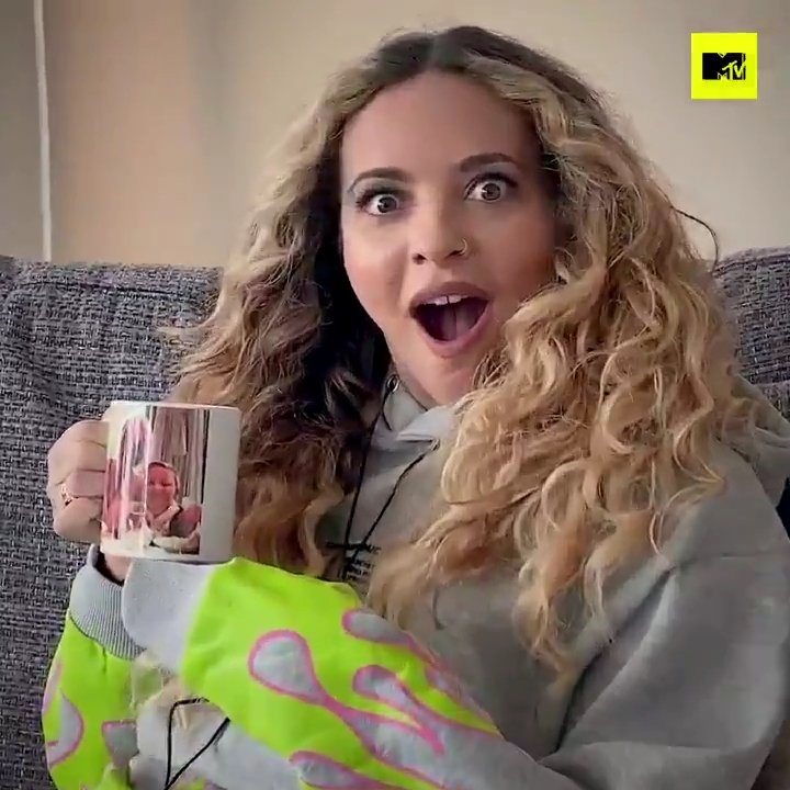 Day 20. Jade Thirlwall in quarantine goes something like this: (third pic is me tbh haha) #JadeThirlwall  #LittleMix  #LMBreakUpSong  #LMTV  #BreakUpSong  #MTV  #Served!  #28thMay