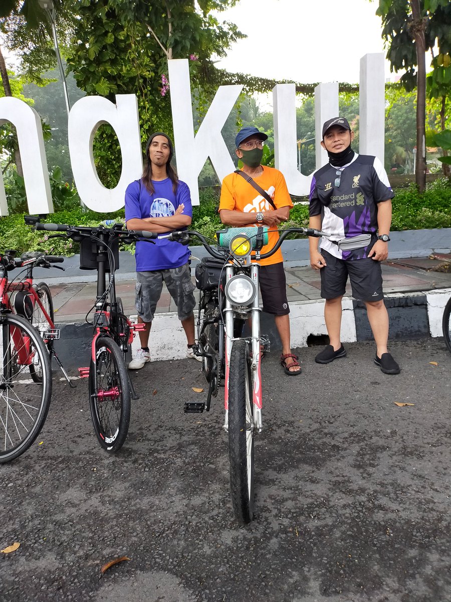 H-3 Lebaran..H-9 Ultah Surabaya.
Kebersihan dan Kesehatan dan keselamatan ttp kami utamakan🙏🤝🤞🎤🎸🎧🥛🚴🚲🚲🚴🤘✌️yupz <a href="/LoveSuroboyo/">Love Suroboyo</a> <a href="/aslisuroboyo/">ASLI SUROBOYO®</a> @indo_bersepeda <a href="/subcyclist/">Suroboyo Cycling Institute</a>