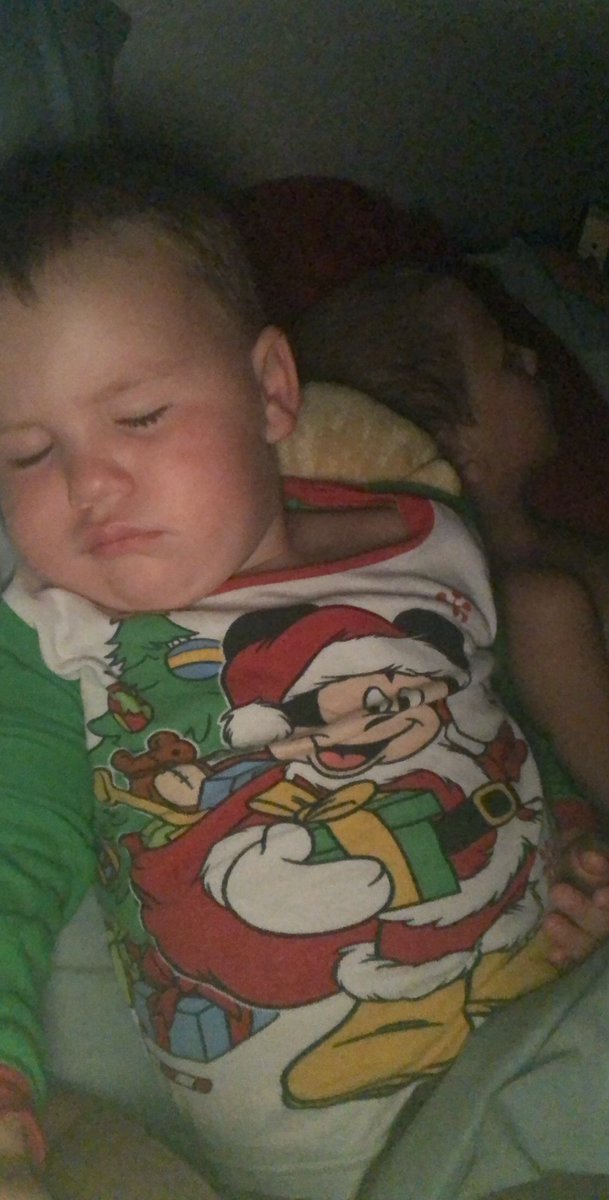 One woke up crying for me while my husband and I were sitting on the back patio, and the other had a bad dream and wanted to sleep in my bed. This will never get old 🥺💙