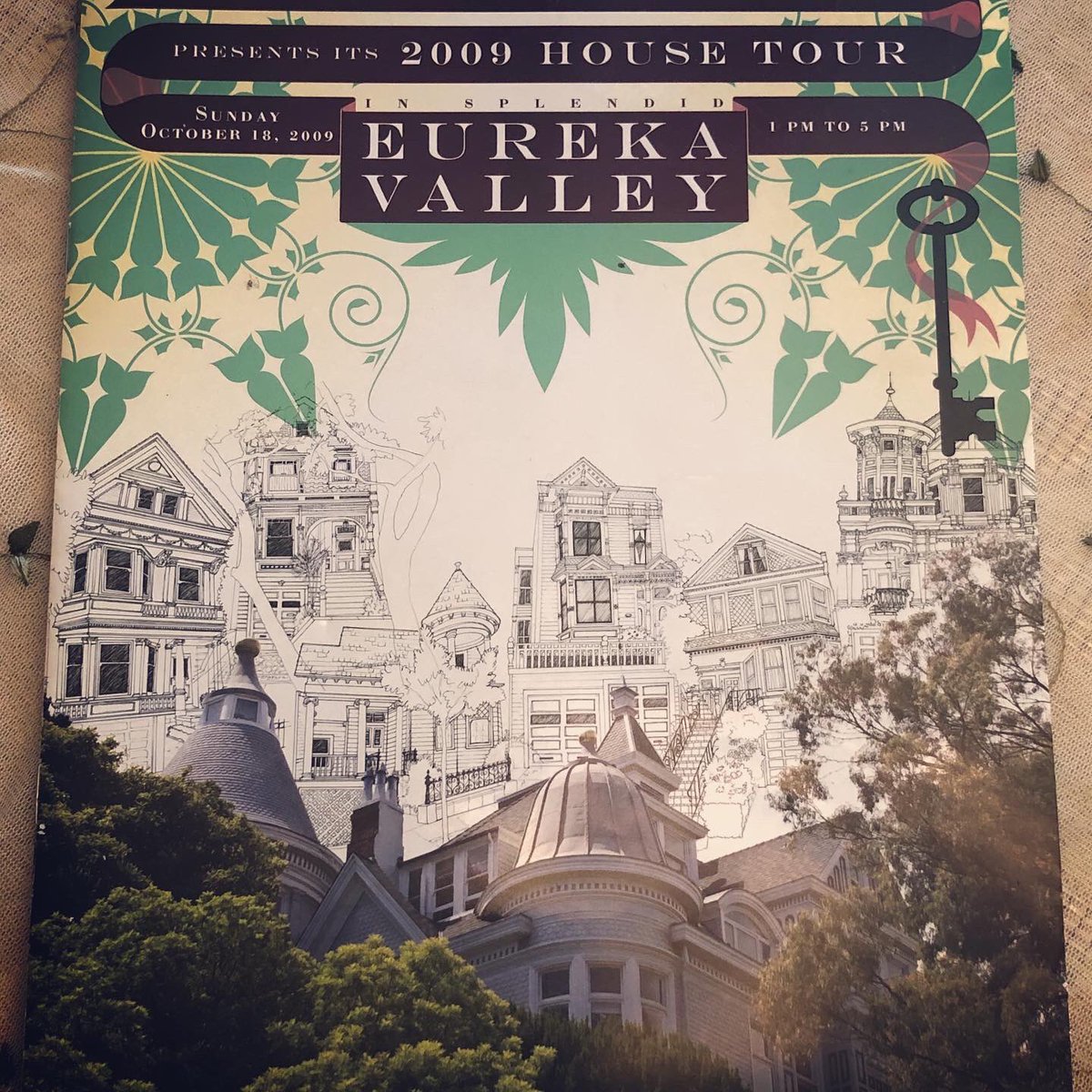 shivaunsay's tweet image. Built in 1892, Nobby Clarke’s Folly was featured on our 2009 House Tour. We were lucky to have one of the turret apartments open to our group. #victorianalliance #eurekavalleyvictorians #sfarchitecture #sfvictorians #victorianhouse #ineedaturret