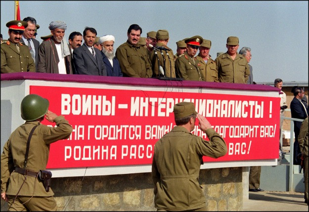 Even after withdrawal of soviets forces Afghan govt was Pro soviet & was taking aid from USSR under War Criminal Communist Najibullah who executed 1000s of afghan civilians & political prisoners. 2/2