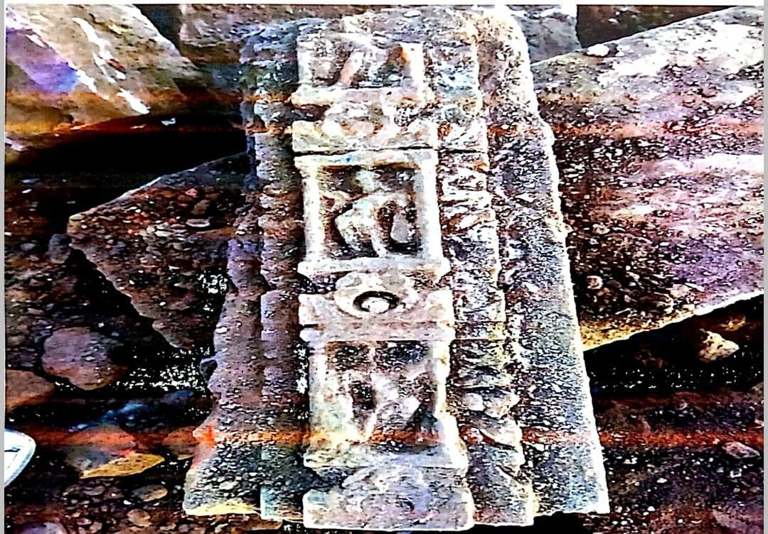 sardanarohit's tweet image. अयोध्या में राम जन्मभूमि परिसर में खुदाई चल रही है. और खुदाई के साथ-साथ सच भी सामने आ रहा है. अब तक खुदाई में कई खंडित मूर्तियाँ, टच स्टोन के खम्भे मिले हैं.