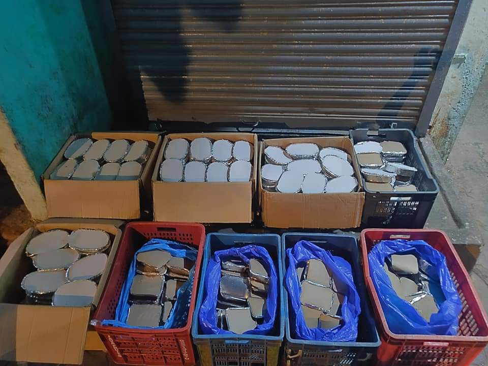 धारावी राष्ट्रवादी युवक कांग्रेस की तरफ से रोज़ 800 से अधिक लोगो के लिए खाने का इंतेज़ाम किया जा रहा है आज हमारे इस काम को 50 से अधिक दिन पुरे हुवे इस काम मे मे विशेष आभार अपनी टीम का व्यक्त करता हु जिनके कारण यह काम बहुत आसान हुआ !
<a href="/PawarSpeaks/">Sharad Pawar</a> <a href="/AjitPawarSpeaks/">Ajit Pawar</a> <a href="/supriya_sule/">Supriya Sule</a>