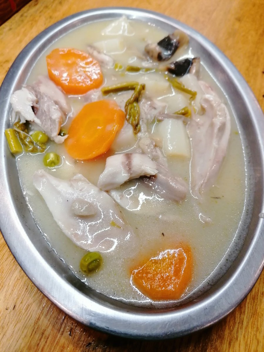 Frikase de pollo. #comer #madrid #food #bar #malasaña #gastronomia #eat #pollo #sauce #condeduque #barrio #COVIDー19