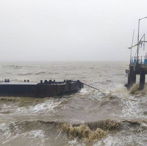 bstvlive's tweet image. #CycloneAmphanUpdate 

#CycloneAmphan:- चक्रवाती तूफान उम्पुन ने पश्चिम बंगाल और ओडिशा में भारी तबाही मचाई। #WestBengal #Odisha