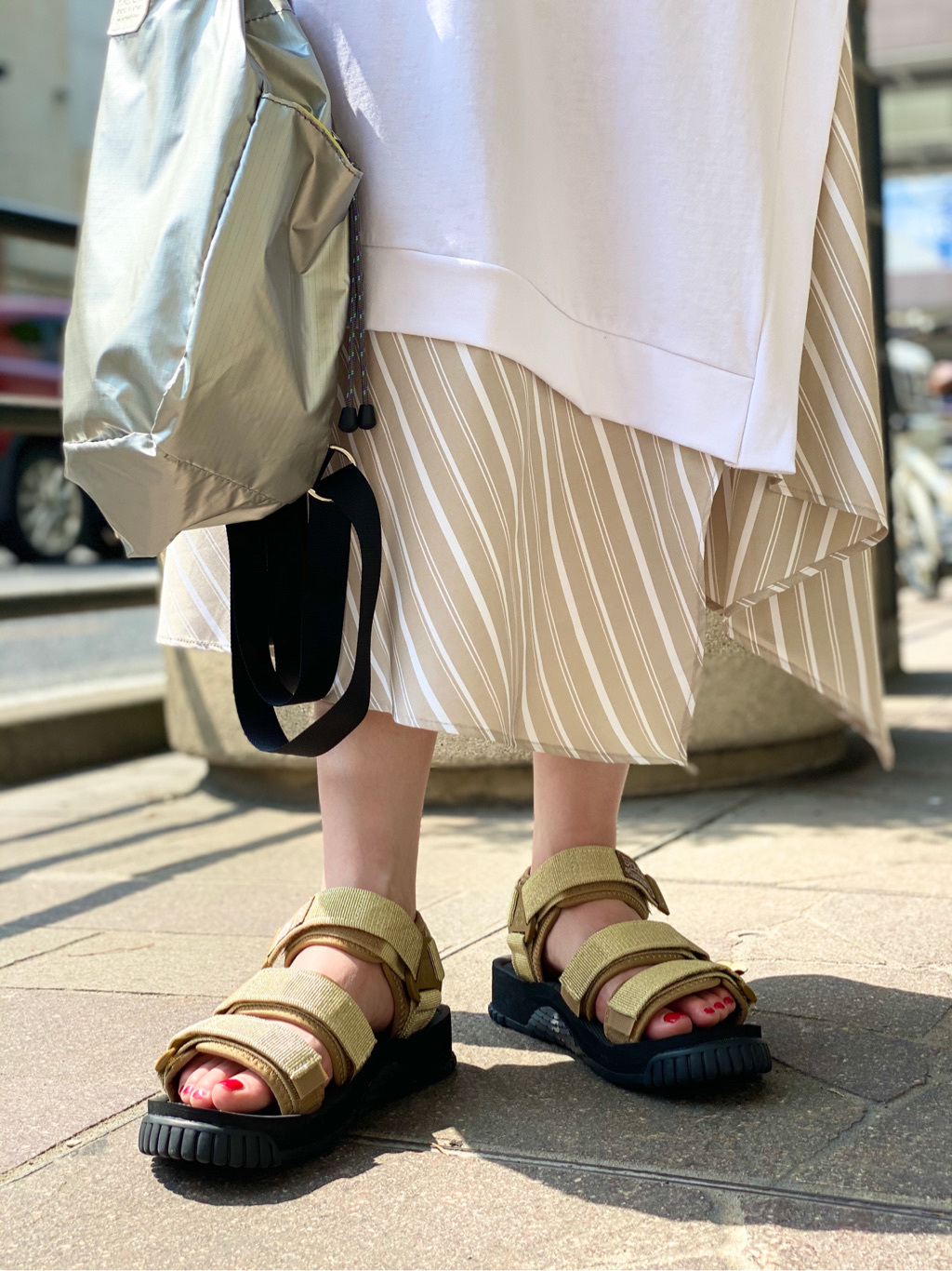 Rose Bud Official おすすめサンダル Shaka のexclusiveモデル ゴールドとシルバーの メタリックカラー がラグジュアリーな印象の スポーティサンダル は 足元を華やかに彩るアイテム ローズバッド 夏コーデ ファッションの力を信じよう Rose Bud Official おすすめサンダル Shaka のexclusiveモデル ゴールドとシルバーの メタリックカラー がラグジュアリーな印象の スポーティサンダル は 足元を華やかに彩るアイテム ローズバッド 夏コーデ ファッションの力を信じよう