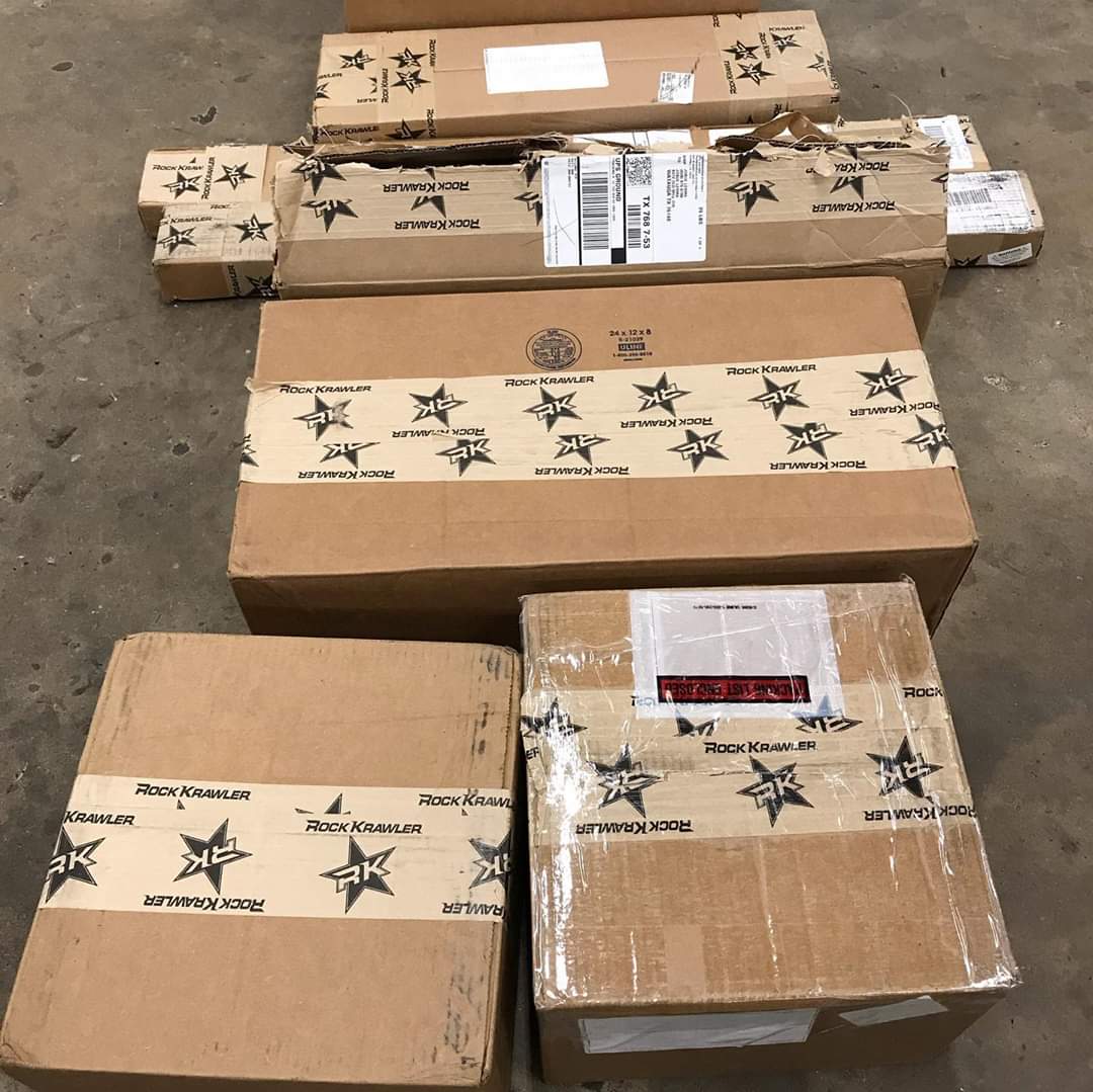 Tribe4x4's tweet photo. RockKrawler lift kit this morning! #thetribe16 #tribe4x4 #rockkrawlersuspension #tribe4x4customs #jointhetribe #brewcrewjeepclub #predatorjeep #northtexasjeepclub #ntjc #chisholmtrailjeepclub #ctjc #lsjc #lonestarjeepclub #tx4wd #fwdfwd #babablackjeep info@tribe-16.com https://t.co/yawP7ecTno