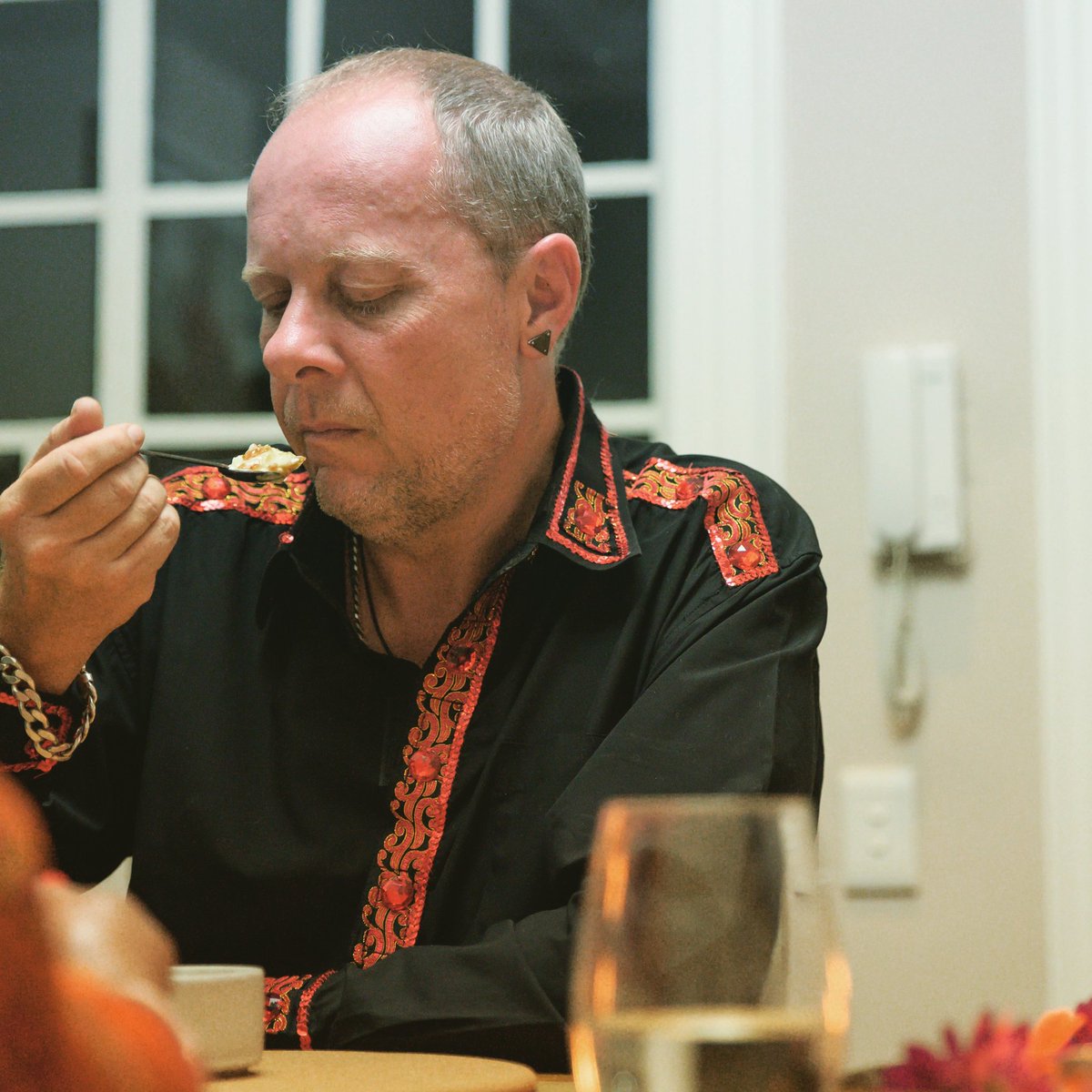 Pups_Hampster's tweet photo. Not coping very well with this dish!! Which one of us served up this culinary disaster?  Find out in just 6 days time as Come Dine With Me South Africa Season 6 goes to air on BBC Lifestyle (DSTV Channel 174). #ComeDineSA BBC Lifestyle The BBC South Africa Elysian Management https://t.co/uOPtsMMwSt