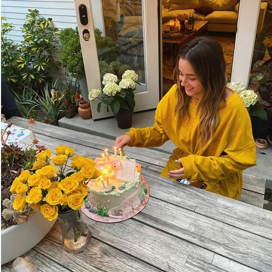 ᴄʜʟᴏᴇ ʙᴇɴɴᴇᴛ ᴀs ᴄᴜᴛᴇ ᴀɴɪᴍᴀʟs;; ᴀ ᴛʜʀᴇᴀᴅ