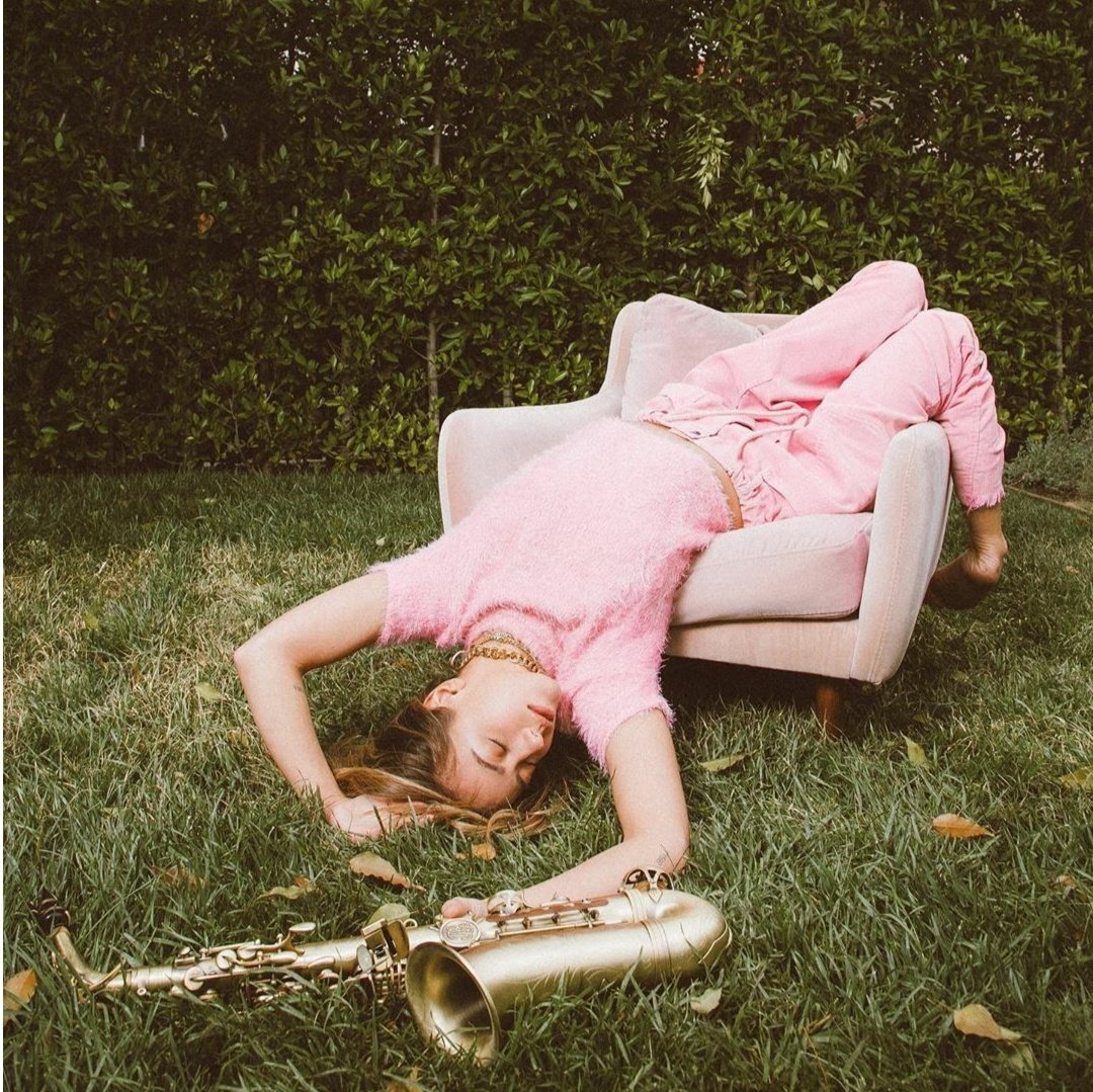 ᴄʜʟᴏᴇ ʙᴇɴɴᴇᴛ ᴀs ᴄᴜᴛᴇ ᴀɴɪᴍᴀʟs;; ᴀ ᴛʜʀᴇᴀᴅ