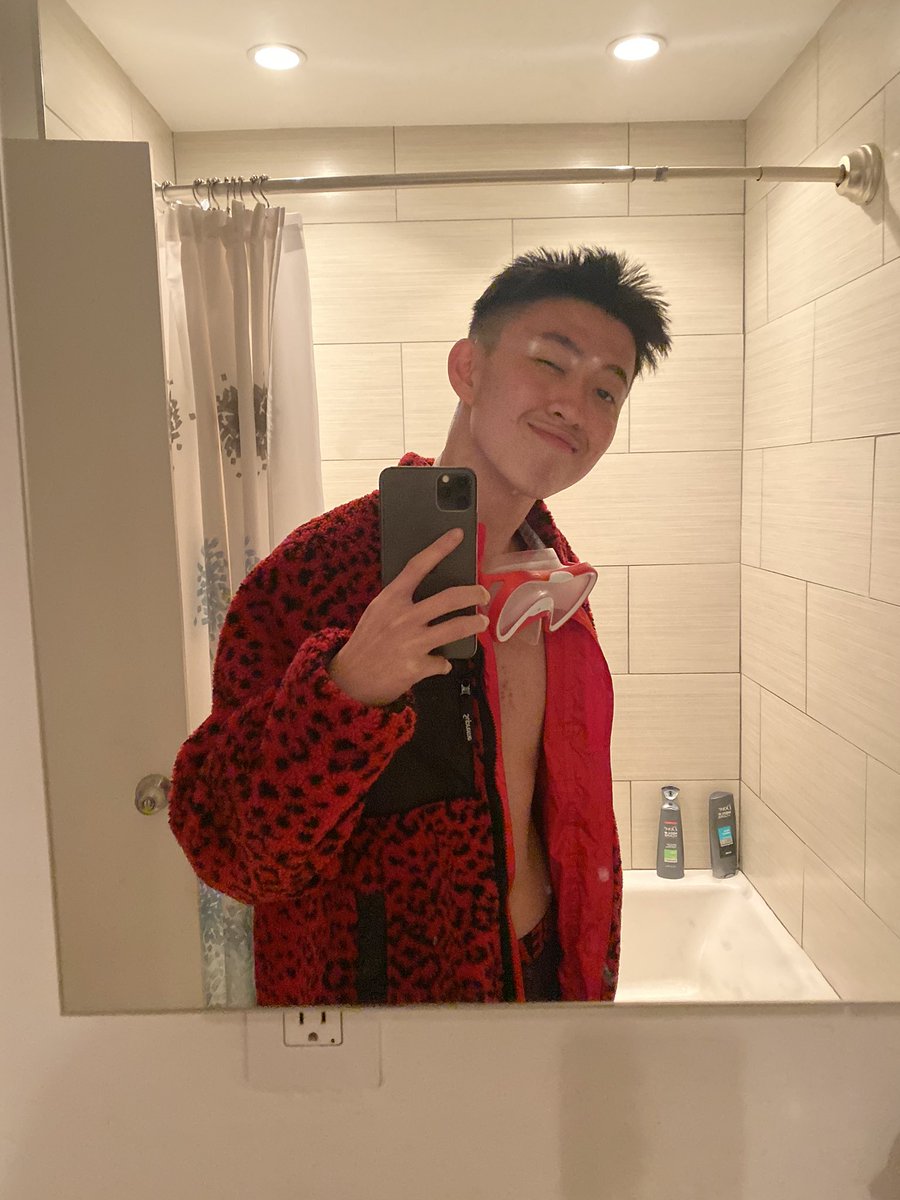 richbrian's tweet photo. hello there https://t.co/3cL27L1VLj
