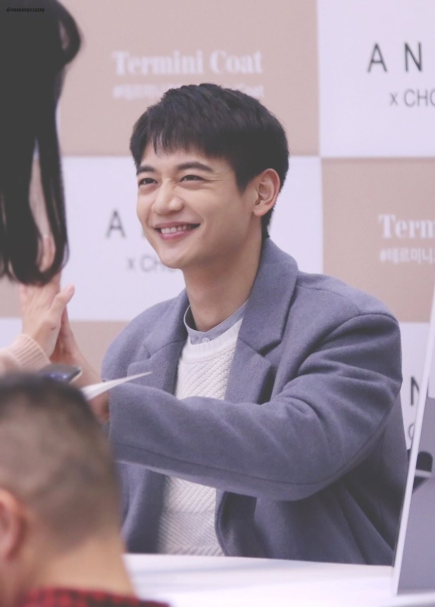 a thread of minho smiling but his smile gets bigger as you keep scrolling 