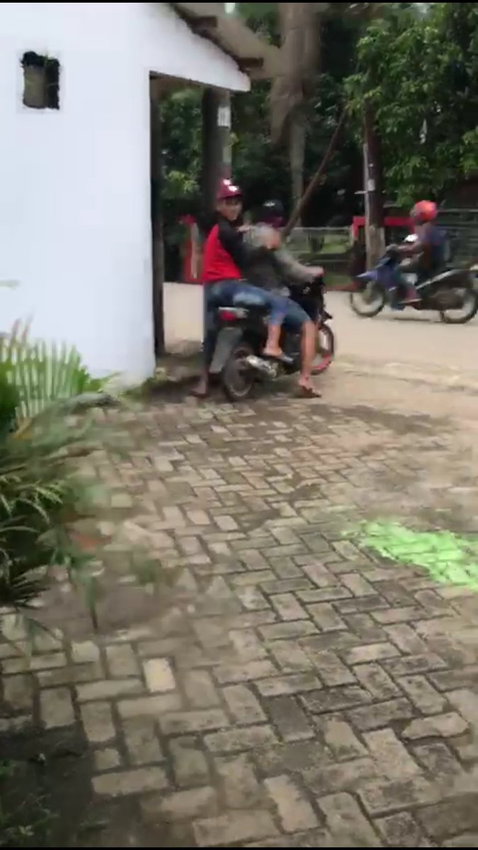 Nih mukanya, kurang jelas tapi mudah2an bisa membantu untuk melacak.....