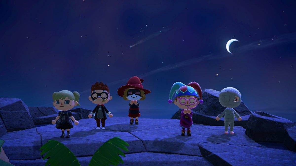 batsnbabydolls's tweet photo. Had some friends over for the meteor shower~ #Nevermoore #AnimalCrossing #ACNH #NintendoSwitch https://t.co/kxZGaHhrLK