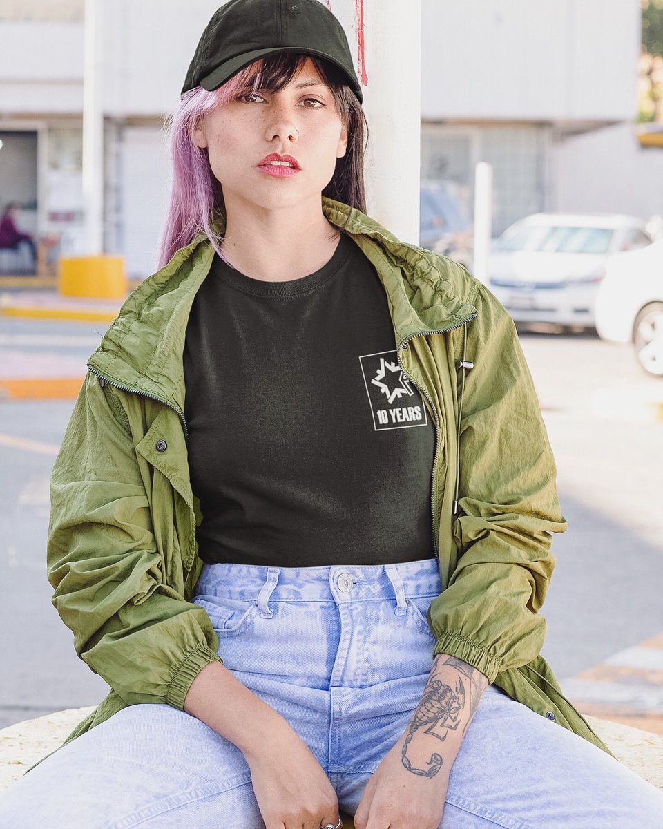 A decade in then game and counting.
Shop our 10years collection available now.
.
#fifthpoint #streetwear #streetwearfashion #streetculture #fashion #blackshirt #picoftheday #picoftheday📷 #skateboard #skateboarding #urbanculture #urbanjungle  #iflookscouldkill #sk8