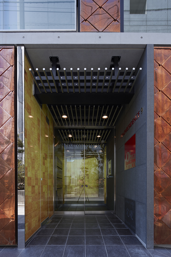 片岡直樹建築設備設計一級建築士事務所 デザイナーズマンション 賃貸住宅 賃貸マンション設計工事事例です エントランス 賃貸 建築 賃貸マンション マンション 建築家 コンクリート デザイナーズマンション 東京 板橋区 加賀 一級建築士