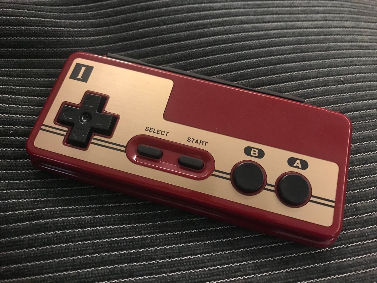 懐かしいファミコンのコントローラーかと思ったら Togetter 懐かしいファミコンのコントローラーかと思ったら Togetter