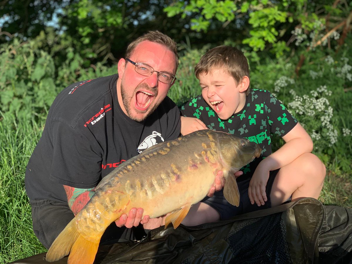incrediblebaits's tweet image. Young Carrick caught his Pb which was this cracking 16lb mirror. He used a pnp wafter fished over crushed id3. Well done Carrick top work. 

#incrediblebaits #carp #carpfishing #fishing #carpy #carplife #fish #angling #carpangler #nature #carpe #thatscarpy #mirrorcarp