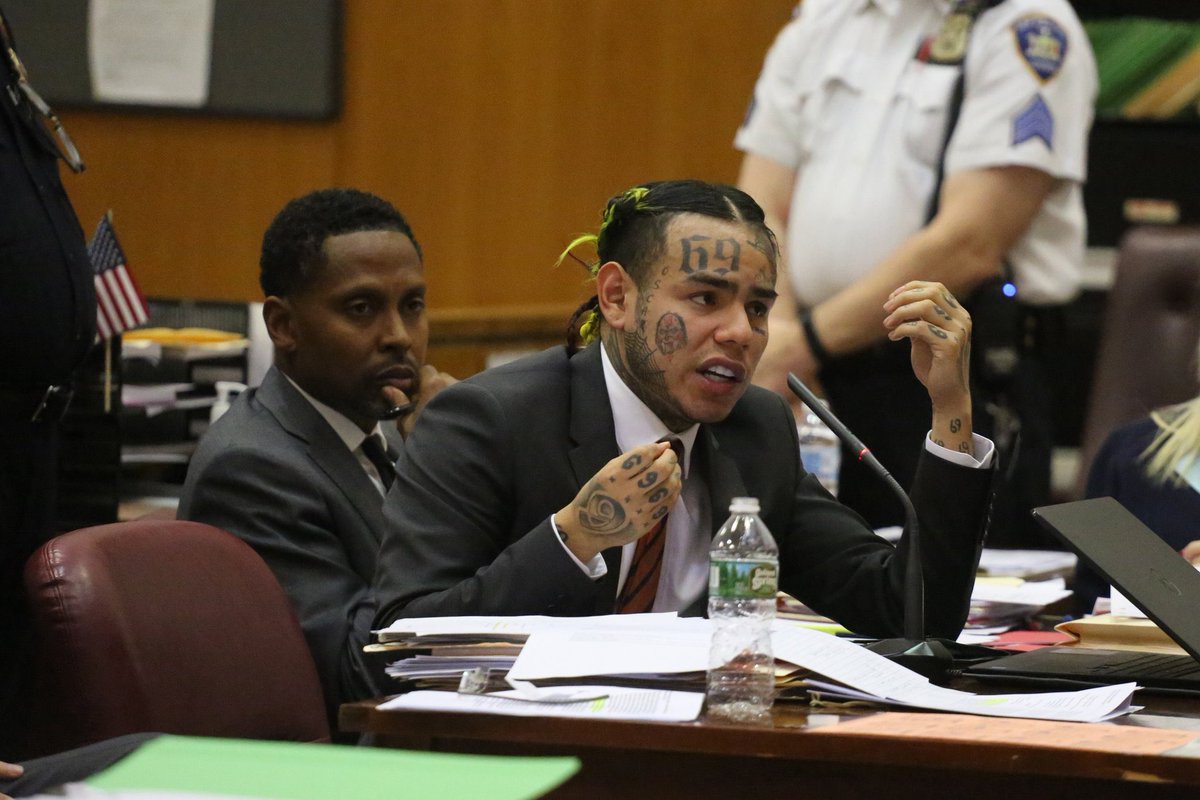 6ix9ine stans: I don’t who know is streaming his music nor what purpose streaming his music holds but somehow every single he makes skyrockets to the top of the charts. He breaks social media records. He had a pedophilia charge, snitched in court and somehow still has a career