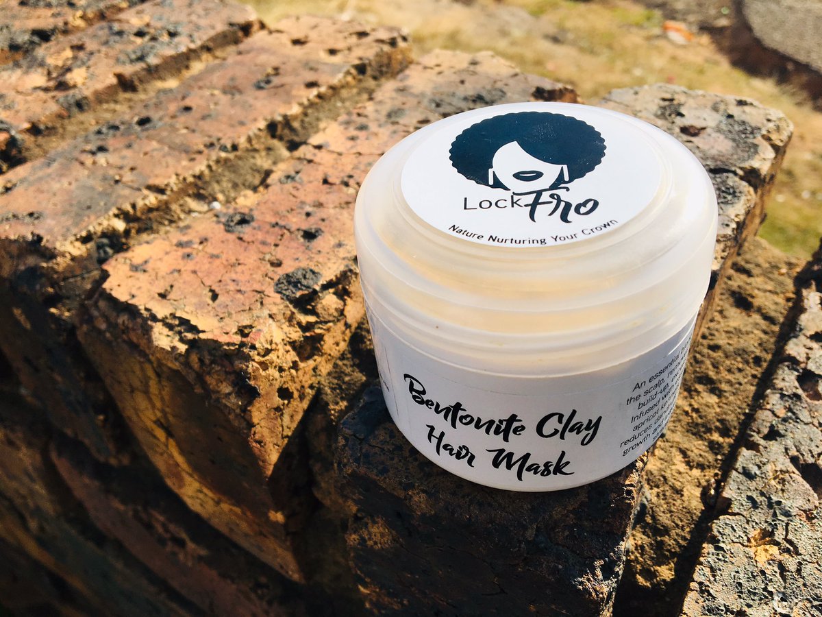 lockfro's tweet photo. Hunnies winter is within and we all know that our hair needs more TLC in less humid weather. Do the right thing and get yours today for only R120 +R100 courier. #GirlTalkZA #wednesdaymorning #LockFro https://t.co/ueAqWHenBq