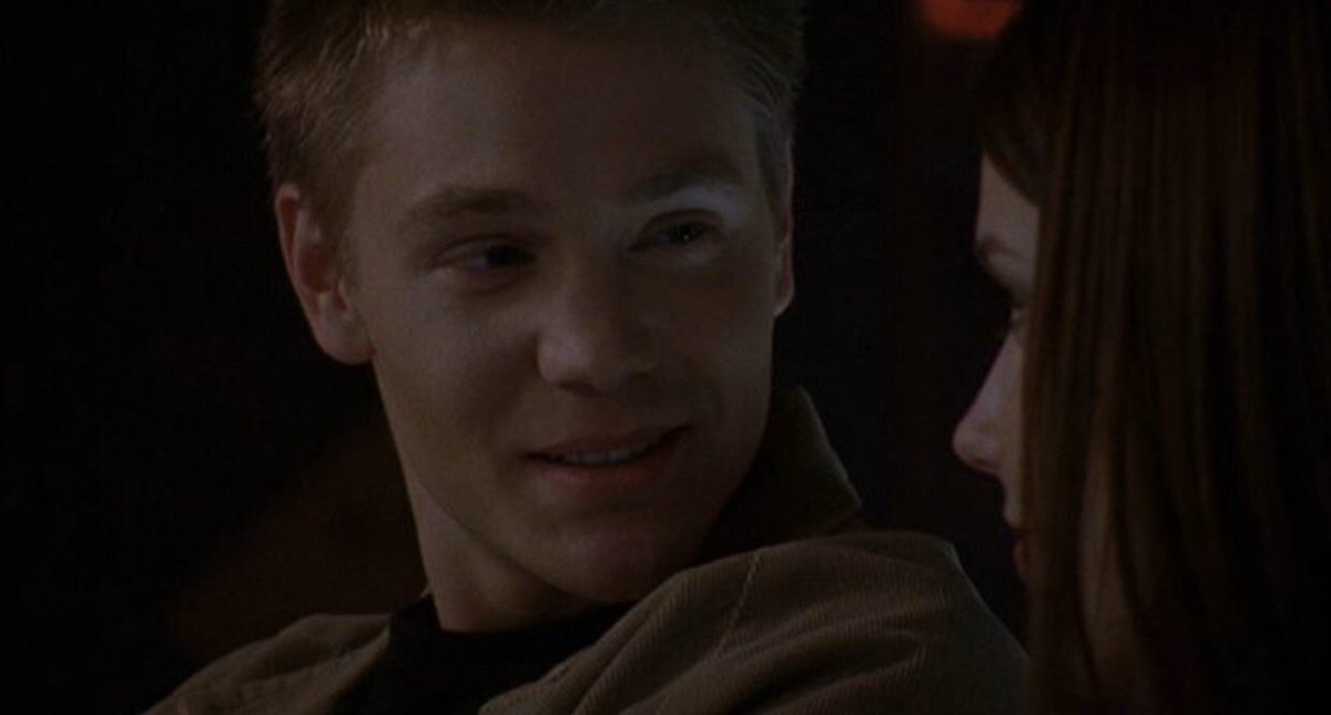 loveheqrts's tweet photo. thinking of brucas at 3am https://t.co/8FAt7AiFnf