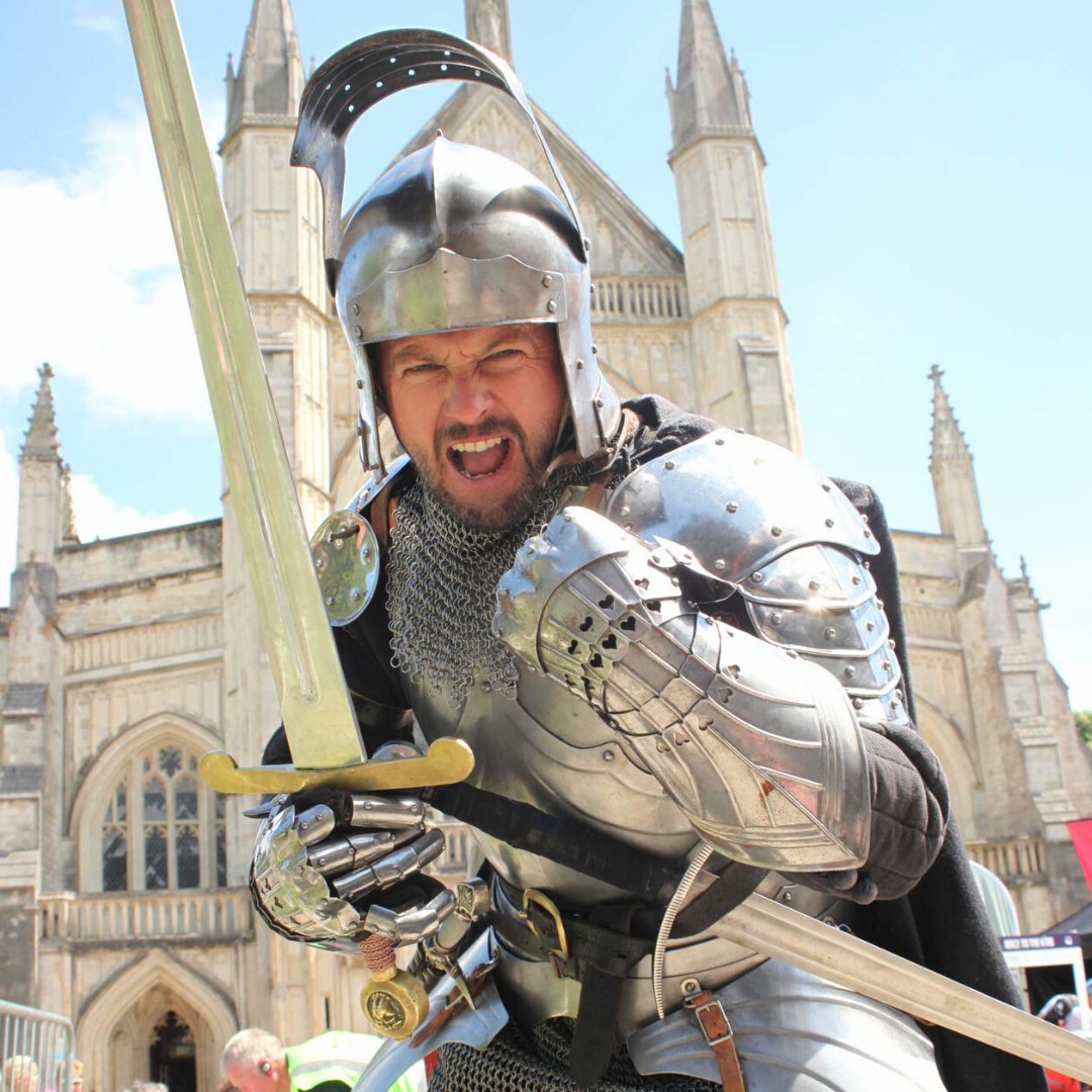 Yes. It's true. You do really get to meet the KING at the finish line on the steps of Winchester Cathedral. 🤴