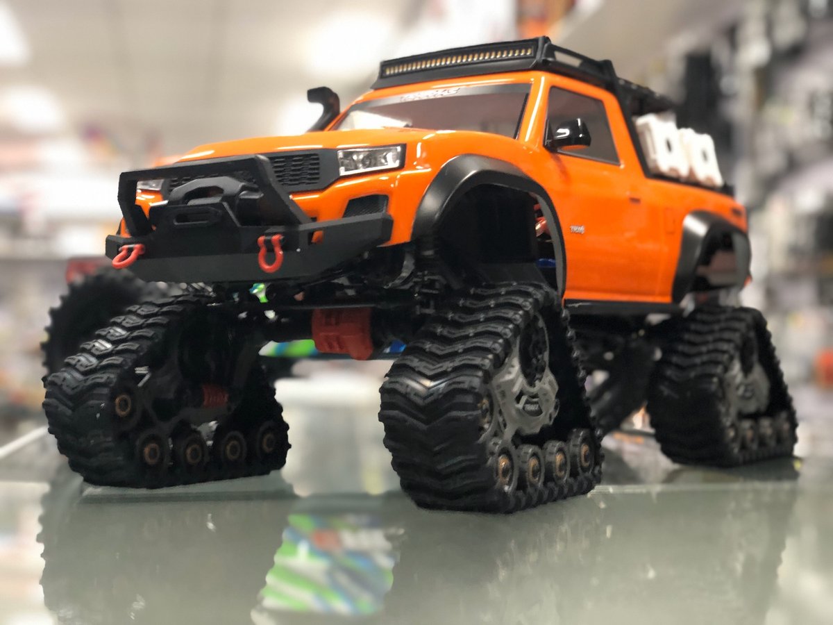 hearnshobbies's tweet photo. Wet weather? Well this TRX 4 TRAX is the way to go..

What do you think??

https://t.co/uMC1eGMIt6

#traxxas #trx4 #rockcrawler #rccar #offraoding #orangepower #fun #hobby #mud #snow #hearnshobbies #melbourne https://t.co/AlToifnCzc