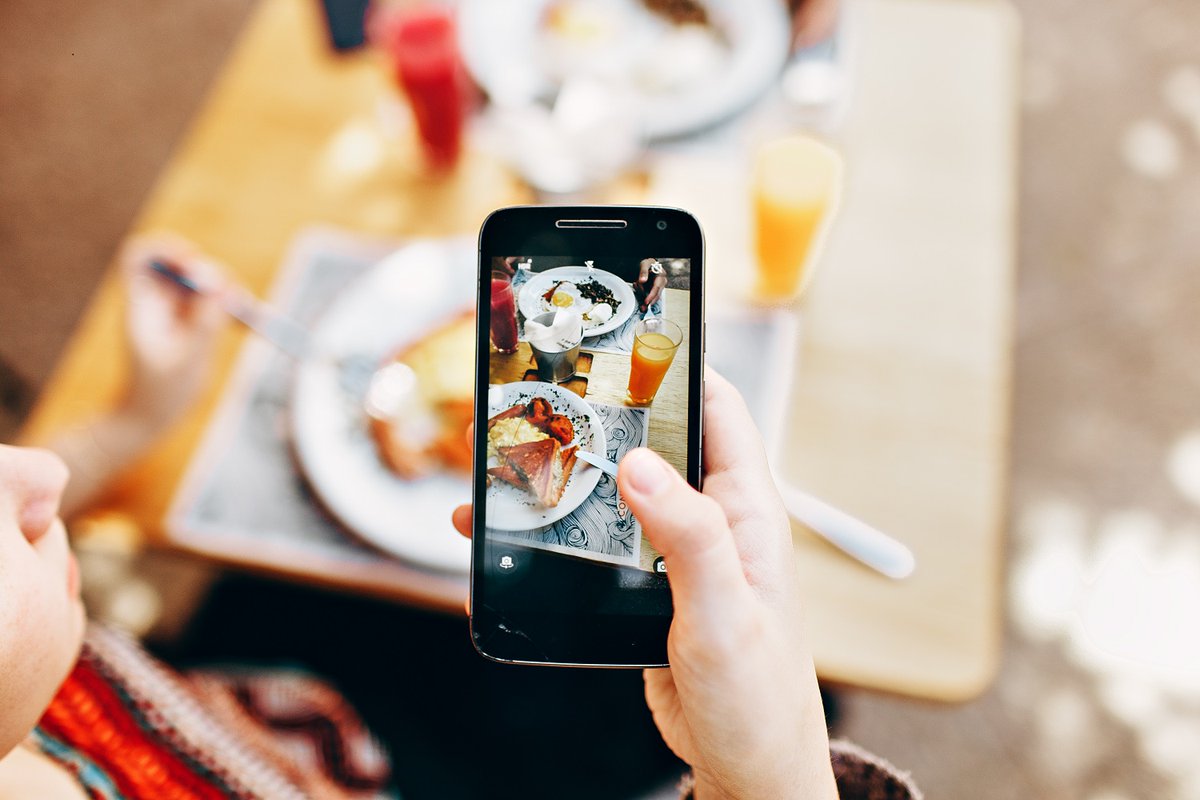 HorecaRestauran's tweet photo. 📢#Covid19 #SalvemoslaHostelería
@zaragoza_es destina 220.000€ en #subvenciones xa #digitalizar el #comerciodeproximidad 🔽
https://t.co/sHPKIA0IsF
@HorecaZaragoza apoya ayudas👏 👏y espera anuncio d importe q se destinará a #digitalización d las #pymes d #hostelería d #Zarago https://t.co/IUZHg6t20y