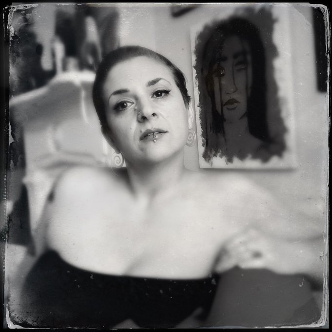 Hey_Kika’s pics and videos