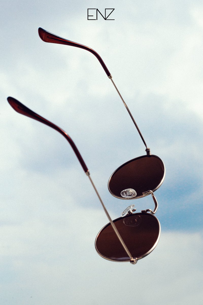AgSpecs's tweet photo. รุ่นนี้เบาทั้งแว่น เบาทั้งราค�� !!  Enviszo รุ่น Composers แบบเลนส์ Polarized  

ทรง Round หรือทรงกลม
 4 สีคือ
🟢🟢
🟤🟤
🟡🟡
🔵🔵

ราคาแค่ 699 บาทเท่านั้น แถมให้ประกัน3 ปี จัดส่งฟรี Ems 
สนใจติดต่อ Inbox Message ได้เลยครับ https://t.co/bV6RaCs3Qn