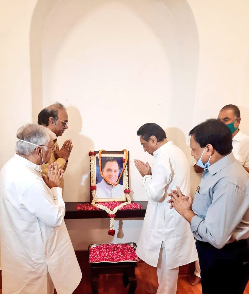 OfficeOfKNath's tweet photo. स्व. श्री राजीव गांधी जी की पुण्यतिथि पर शत शत नमन ...
#RajivGandhi #ThankYouRajivGandhi https://t.co/1PnisyZatM