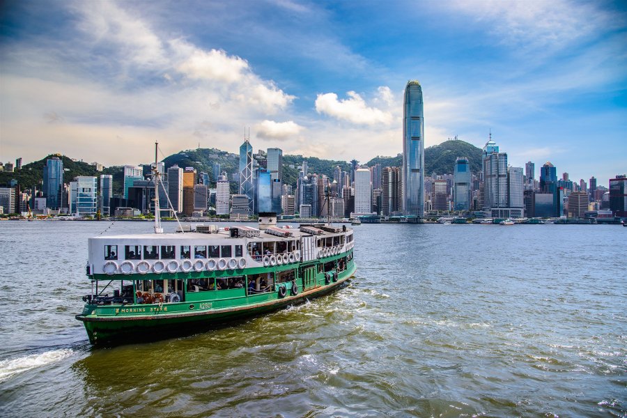 ✨EXPOSANT 2020✨
Hong Kong est une destination à part, d’une diversité incroyable – ville moderne et ancienne, montagnes et plages aux eaux turquoises – sur un territoire aussi compact qu’accessible. 
RDV avec Christophe au stand n°15 🐉.