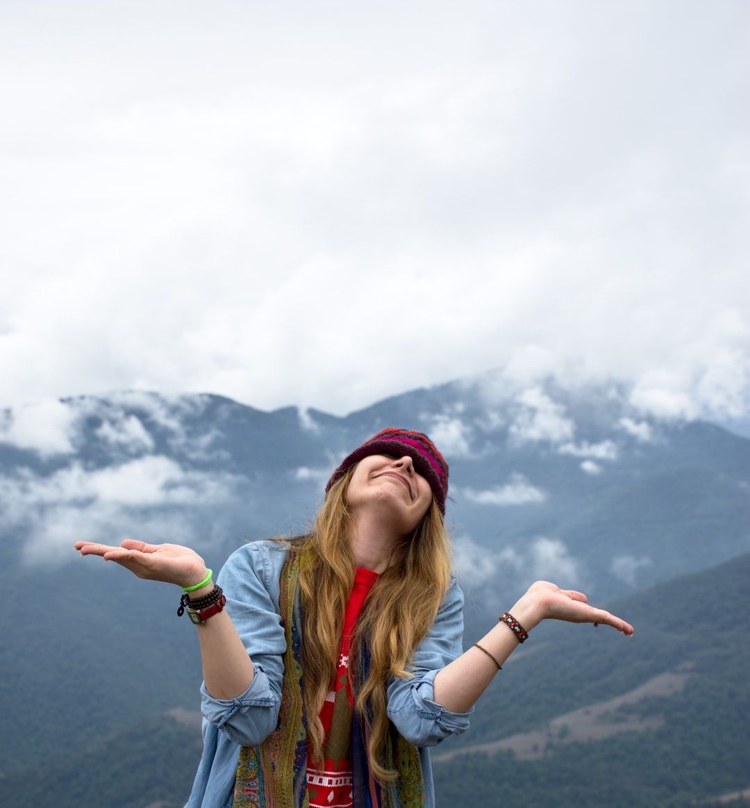 WHAT DO YOU BELIEVE STANDS BETWEEN YOU AND COMPLETE HAPPINESS?

#ThursdayThoughts #Happiness