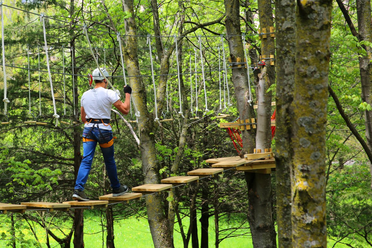 FutureArmenian's tweet photo. A new place in Dilijan for ecotourism and active sport lovers! #VereV Rope Park in Dilijan City park is a new model of social entrepreneurship with the aim at preserving the public green areas and creating a wonderful relaxing space. #IDeAFoundation #DilijanDevelopment https://t.co/jc8WljIO8y