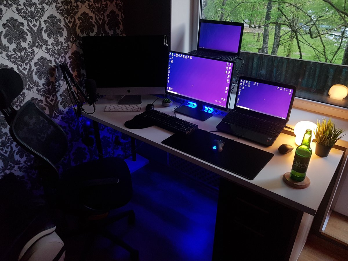 TwitchGuyEd's tweet photo. So I finally made a decent setup.. Now all I need is an actual PC.. :D p.s. The "Before and After" in pics.. https://t.co/zn1aEfyxHK