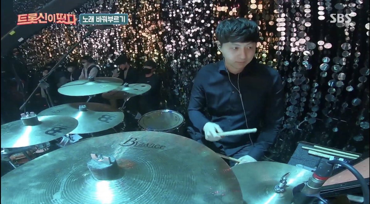 Junyong Fan いま韓国ではトロットブーム Cnblueジョンヨンファさんが出演され話題のsbsの人気番組 トロット神がやって来た ドラム はジュニョンが演奏してます T Co Bu69hohtn1 Youtubeより 트롯신이떴다 T Co Xotetodbd7 Junyong Fan いま韓国ではトロットブーム Cnblueジョンヨンファさんが出演され話題のsbsの人気番組 トロット神がやって来た ドラム はジュニョンが演奏してます T Co Bu69hohtn1 Youtubeより 트롯신이떴다 T Co Xotetodbd7