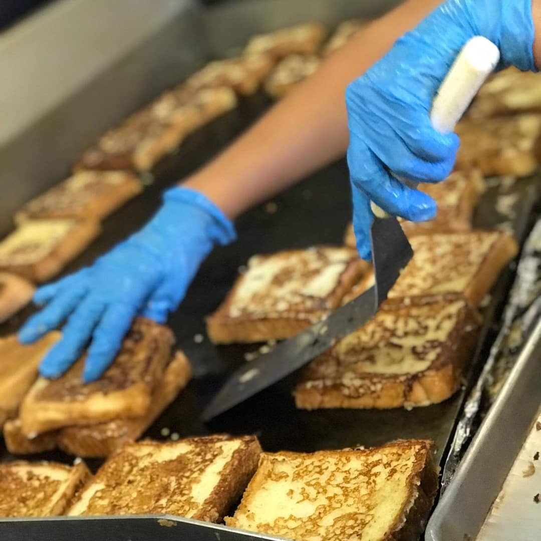 TastebudsFS's tweet photo. As we reflect on past summers, it warms our hearts to think about all the cooking, smiling faces and satisfaction summertime brings. This year is definitely a "different" one.
.
.
.
.
#SummerCamp #Camp #CampFoodService #CampFood #quantitycooking #campworld #campexperience https://t.co/iKL70485R4