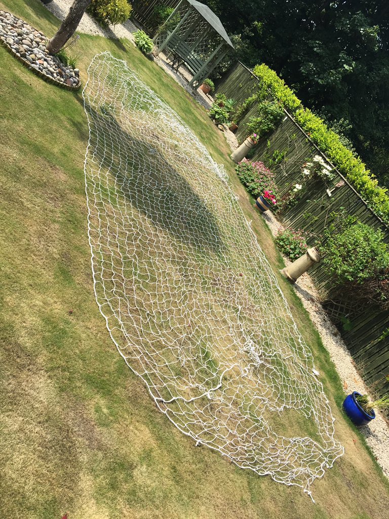 ChrisGordon32's tweet image. Ma dad managed to get the net Davie Gray scored the winner in! It was sitting in a skip outside Hampden the next day along with the broken goal posts! #TimeForHeros 🇳🇬🏆