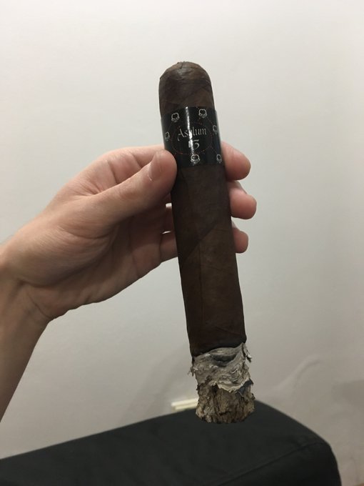 ????????????????????????????????????? Definitely one of my favorite cigars ????? #gayhustler #gayscigars